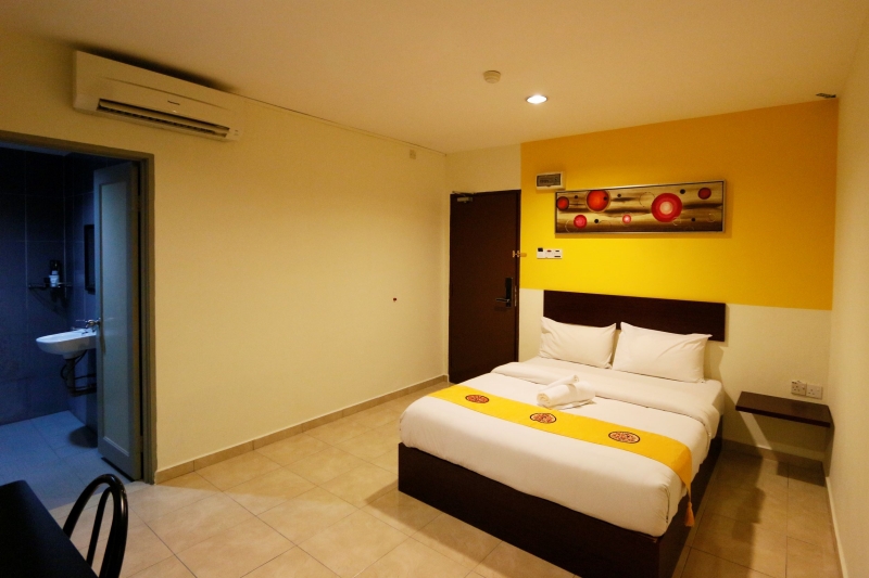 hotel-img