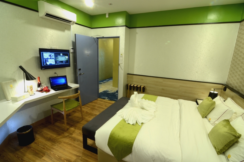 hotel-img