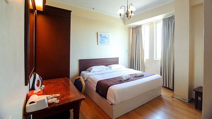 hotel-img