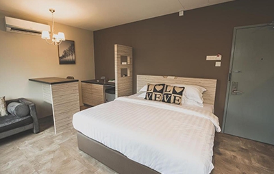 hotel-img